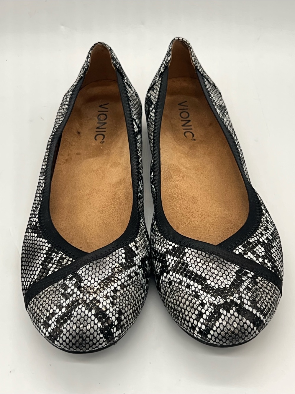 Vionic Women's Black & White Snake-Print Ballet Flats